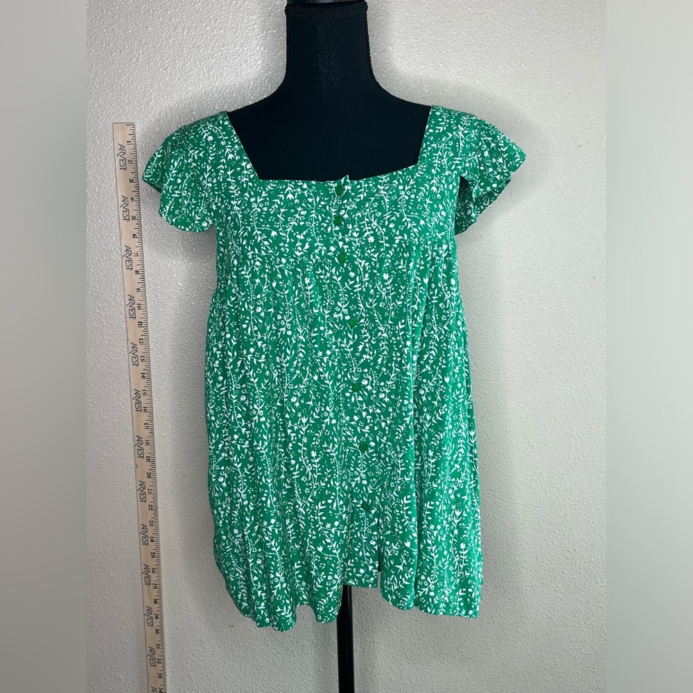 Sleeveless Blouse size small